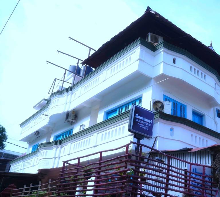 Moon Waves Beach Resort — photo 4