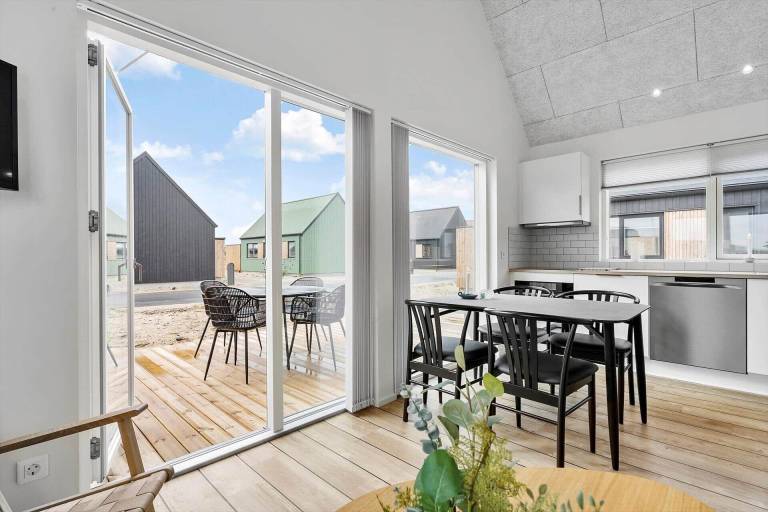Vacation home with terrace, grill & garden — photo 2