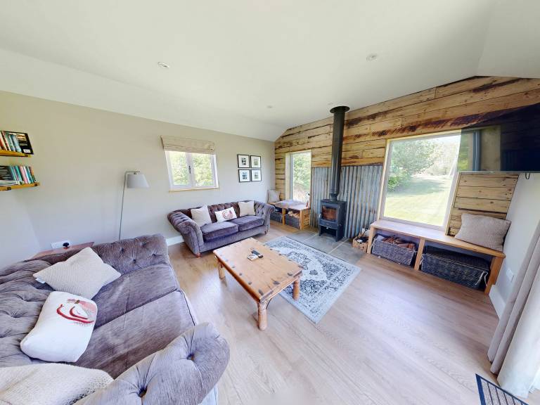 Cottage with garden | Water view — photo 4