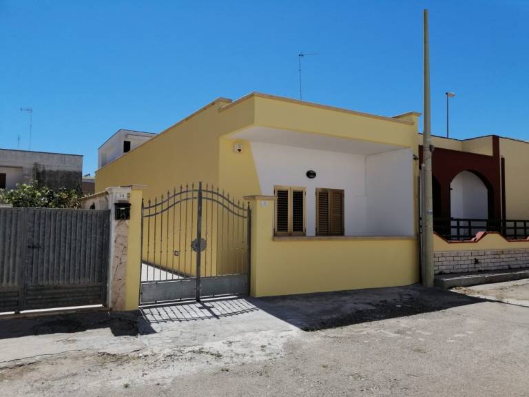 Holiday Home 'Casa '719'' with Private Terrace and Private Garden in Ugento