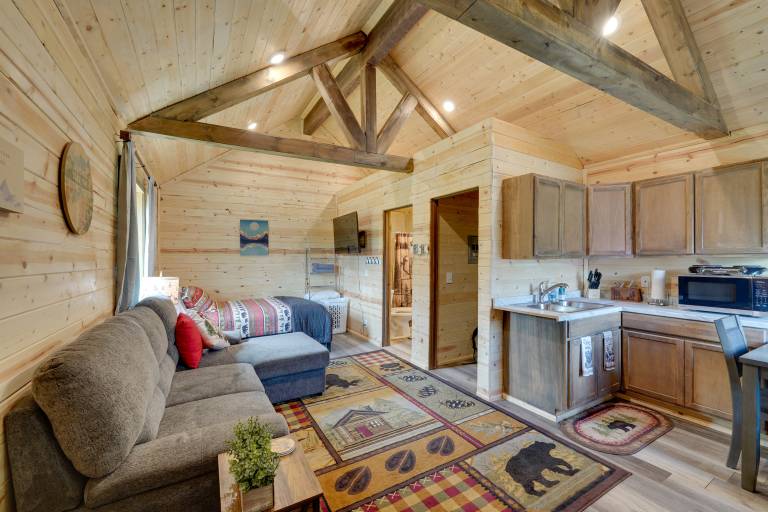 Kenai Peninsula Base Camp: Cabin in Soldotna — photo 4
