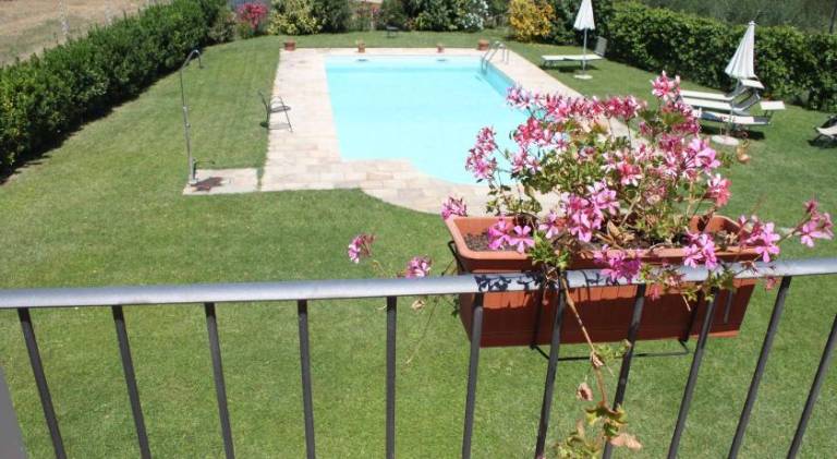 Holiday apartment with pool — photo 5