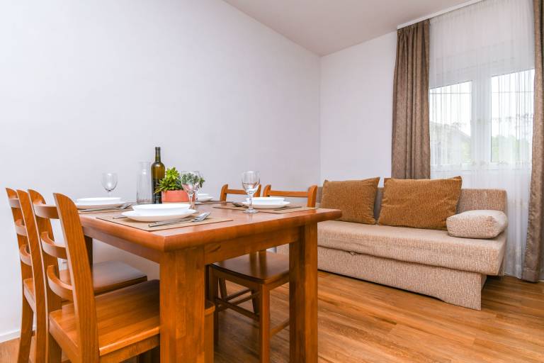 Apartma  Stomorska