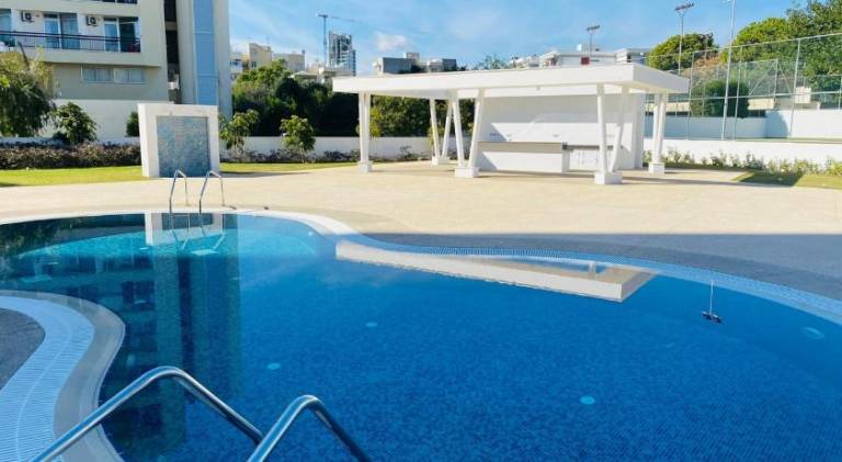 Apartment with pool — photo 5