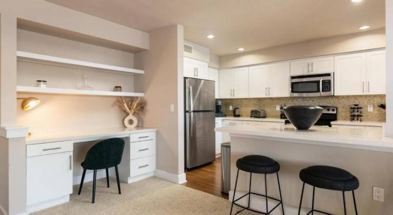 The Citrine Suite - Water View Large Condo 2BR Marina — photo 4