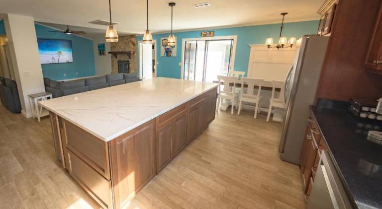 Pleasant vacation home with pool & hot tub | Pets allowed — photo 2
