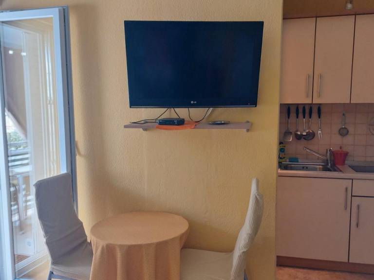 Studio flat with balcony and sea view Makarska (AS-25161-b) — photo 3