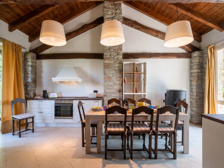 Vacation home with barbecue, hot tub & private pool | Good for workation — photo 5