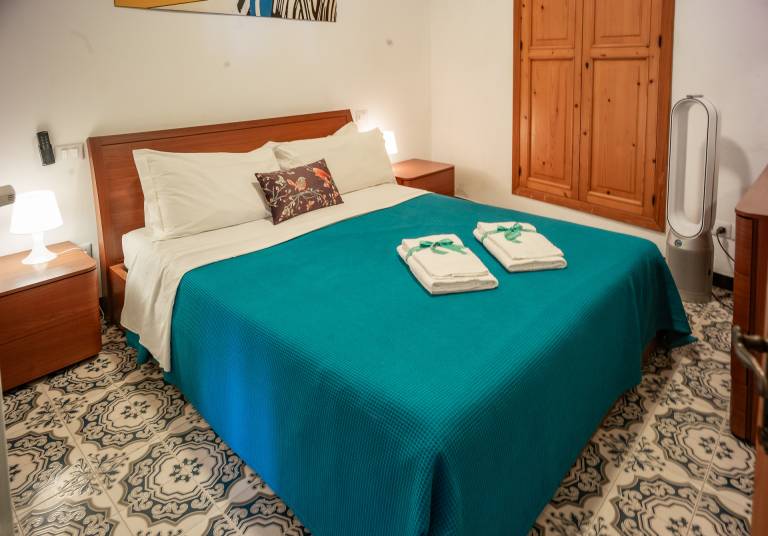 Holiday apartment with patio | Water view — photo 4