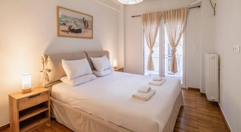 Nice rental apartment with patio | Next to Temple of Hephaestus | Suitable for remote work | Pets allowed — photo 2