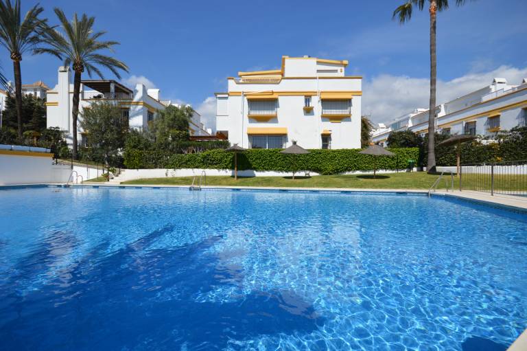 Fully equipped vacation home with pool, yard & patio | Beach nearby | Pets are welcome — photo 2