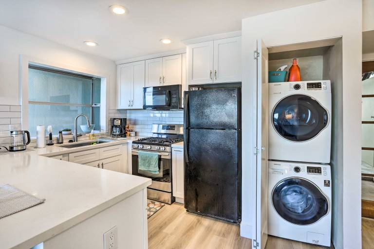 San Clemente Condo w/ Gorgeous Views: Near Beach! — photo 4