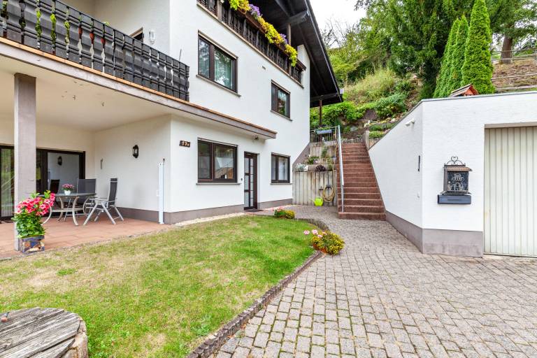 Children-friendly beautiful holiday apartment with fast internet, yard & patio | Garden view | Dogs allowed — photo 3