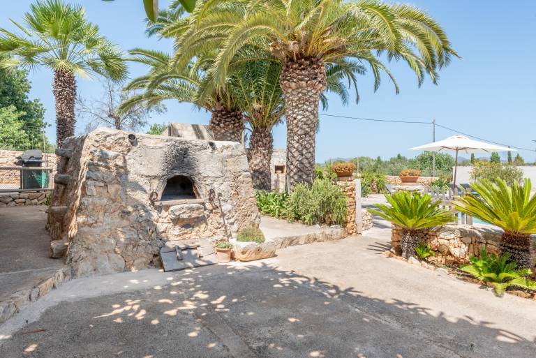 Traditional Finca with Wi-Fi, Air Conditioning, Garden & Pool — photo 5