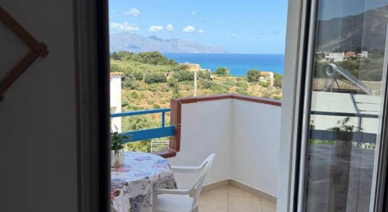 Holiday apartment with 3 rooms for 10 persons — photo 4