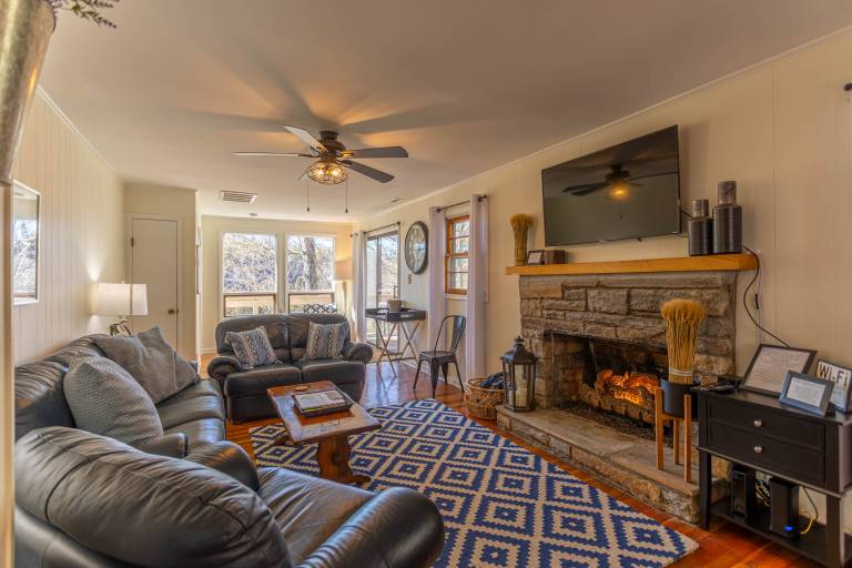 Cabin with terrace & barbeque | Mountain view — photo 4
