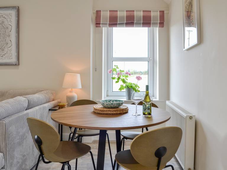 Child-friendly cottage with grill & yard | Pet-friendly — photo 4