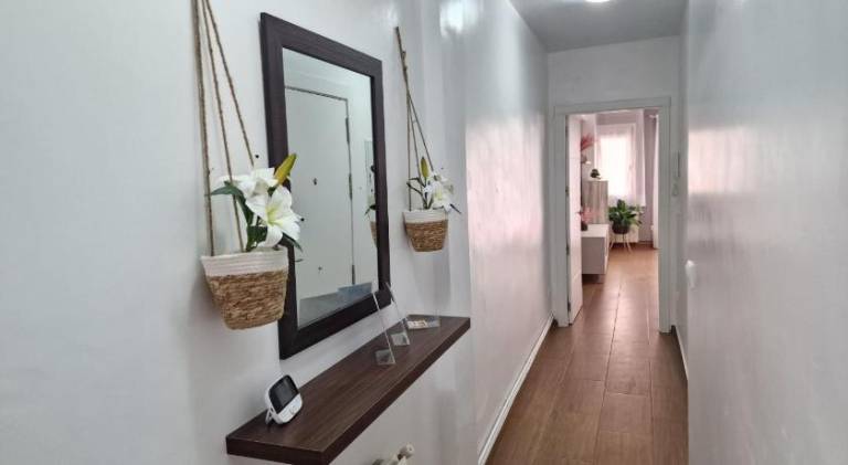 Apartment with patio — photo 4