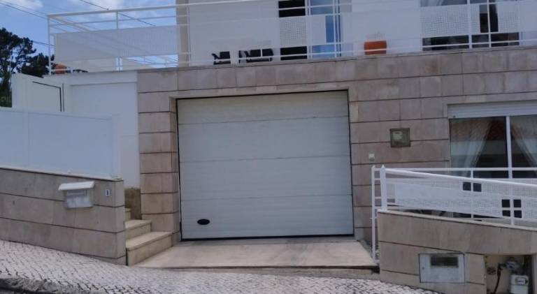 Villa with 2 rooms for 6 persons in Leiria