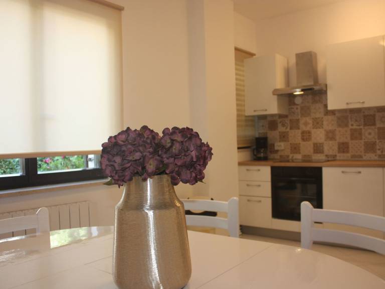 Beautiful rental apartment with patio, yard & barbeque | Next to the beach | Pets allowed — photo 5