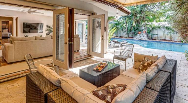 Ample house with pool | Pet-friendly — photo 3