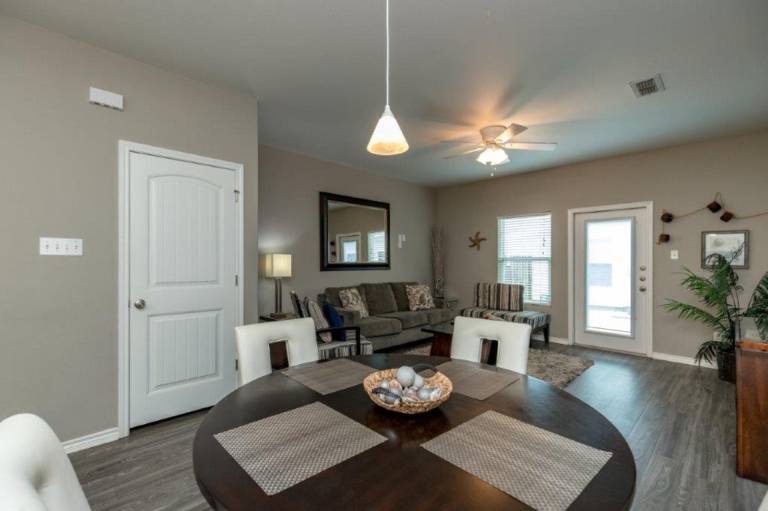 Rental apartment with barbeque & pool | Suitable for remote work — photo 3