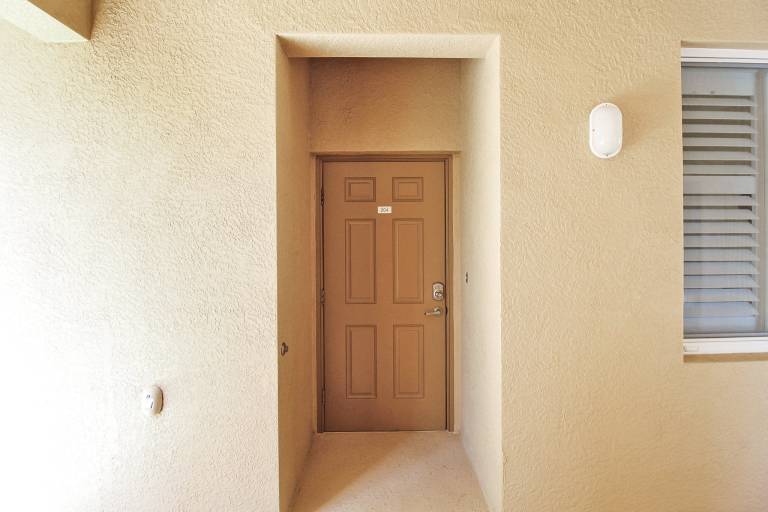 Condo with private pool — photo 4