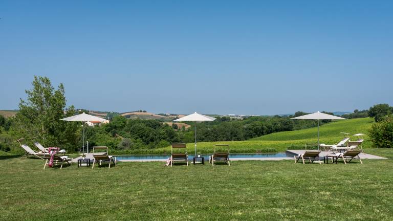 Family-oriented villa with yard, barbeque & private pool | Pool view | Suitable for remote work | Pets are welcome — photo 3