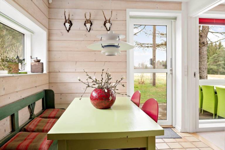 Vacation home with barbeque, yard & patio — photo 4