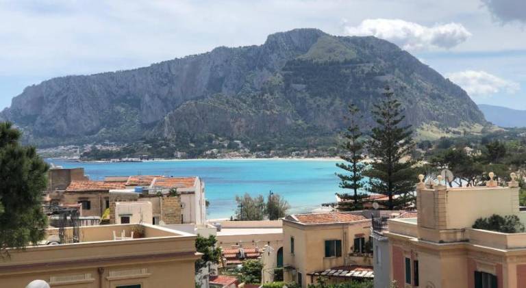 Vacation home | Close to the beach | Pets are welcome in Palermo