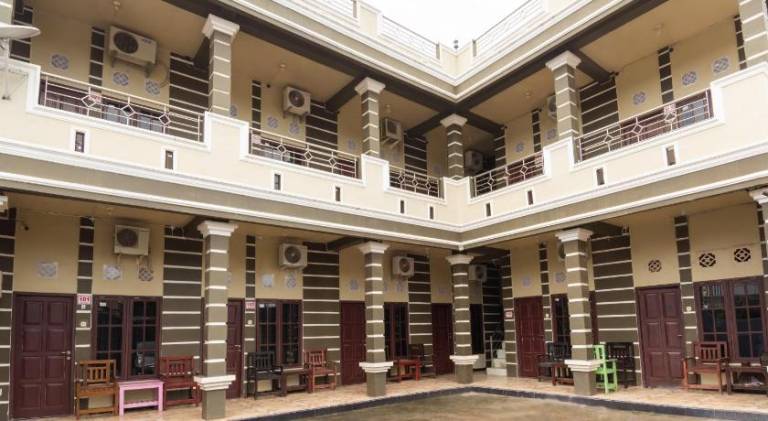 Hotel O Adelia Residence