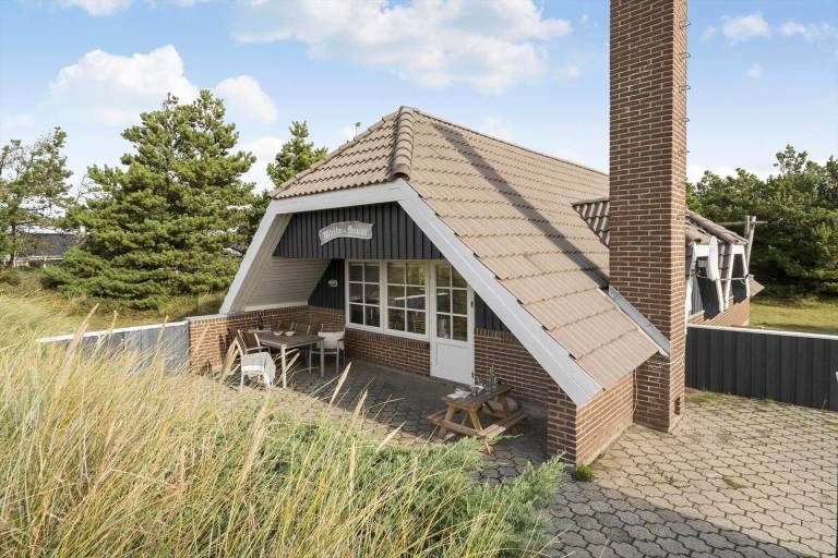 Pleasant vacation home with sauna, jacuzzi & patio | Pets allowed in Ringkobing