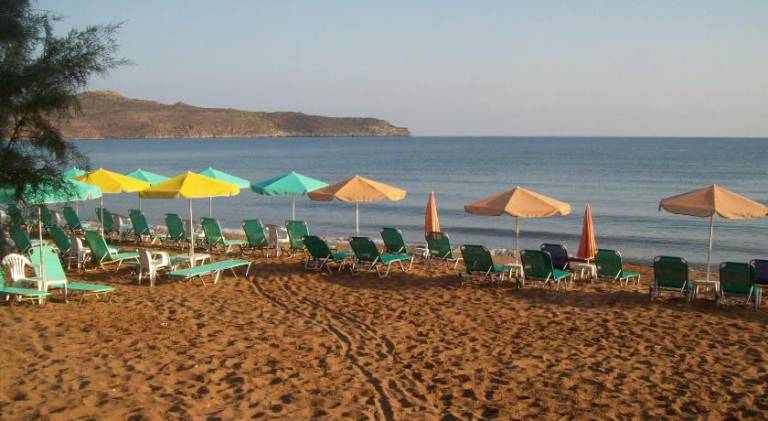 Kato Stalos Beach — photo 3