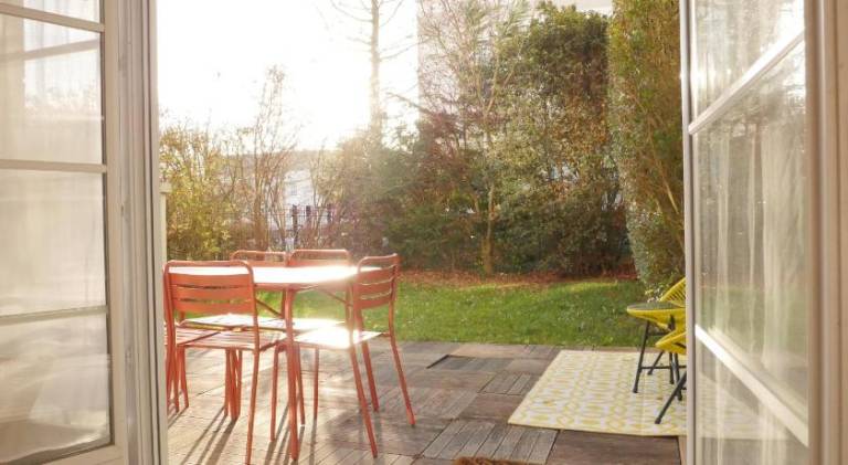 Rental apartment with yard & terrace — photo 4