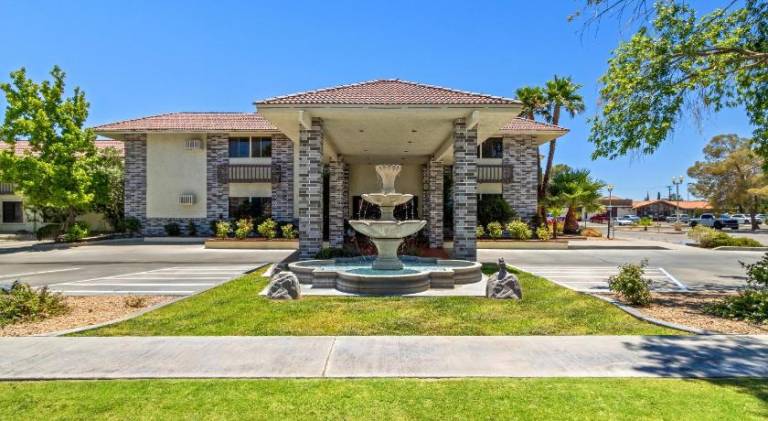 HomeTowne Studios by Red Roof Ridgecrest in Ridgecrest, CA