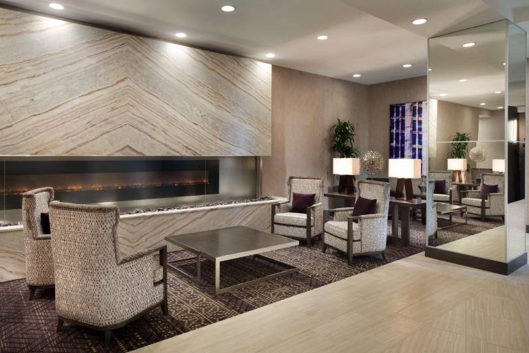 Embassy Suites by Hilton Charlotte Uptown — photo 5