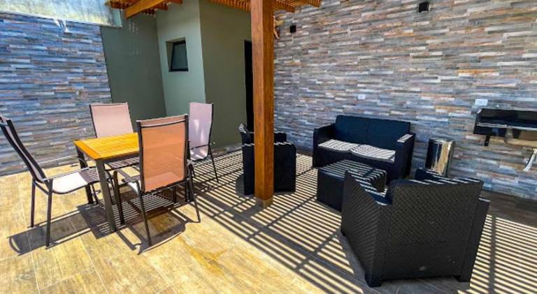 Holiday apartment with garden, patio & hot tub | Beach nearby | Suitable for remote work | Dogs allowed — photo 5