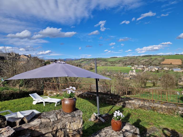 Gite with terrace, pool & garden | Garden view — photo 4