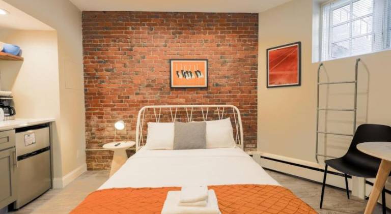 Apartment with 1 room for 2 persons in Cambridge, ON
