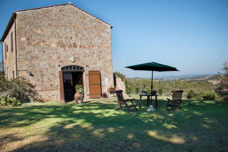 Child-friendly farm with yard, barbeque & terrace | Garden view | Dogs allowed — photo 5