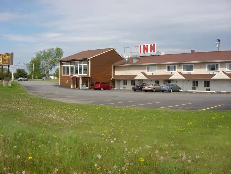 Budget Host Airport Inn in Waterville, ME