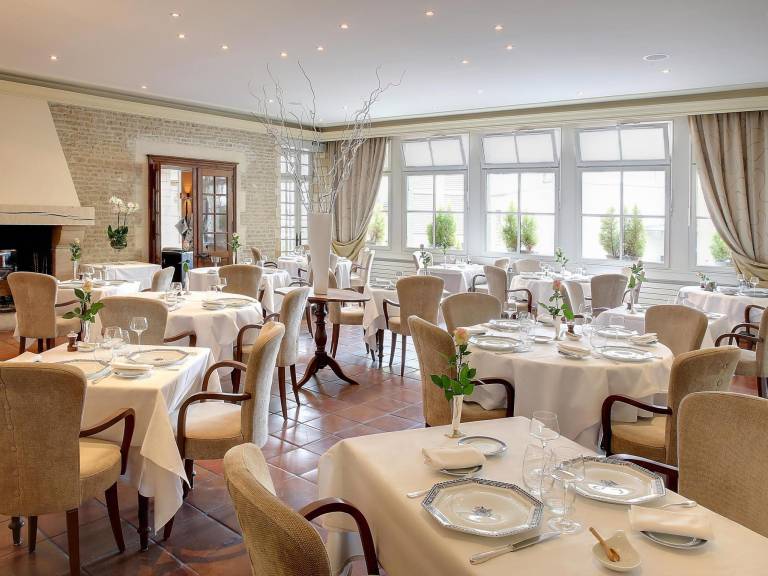 Hotel Restaurant Le Dauphin et Le Spa du Prieure — photo 3