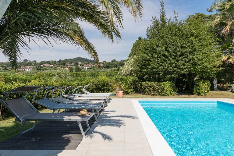 Villa with garden, patio & private pool — photo 2