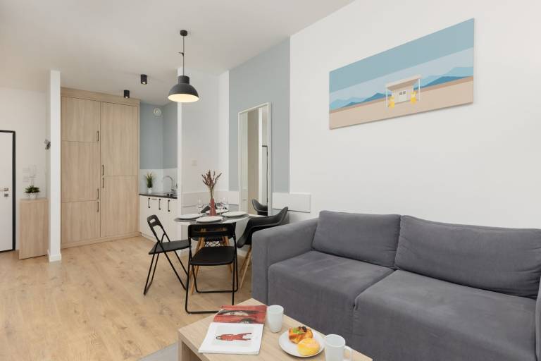 Children-friendly charming rental apartment with fast internet | Pet-friendly in Warsaw