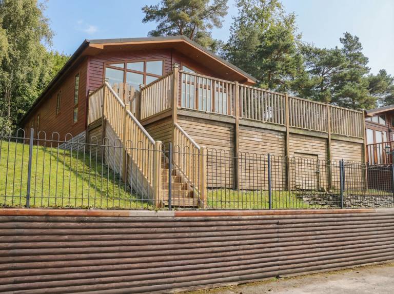 Cottage with sauna, pool & yard | Beach view — photo 2