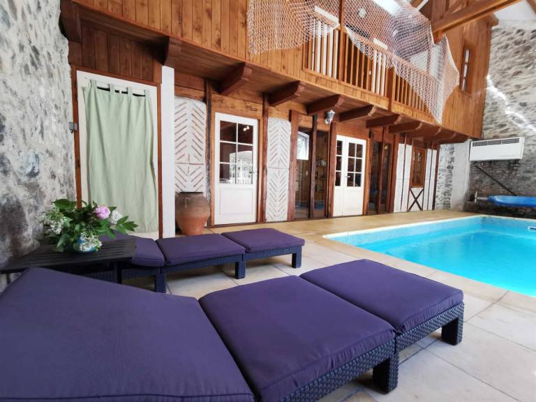 Gite with yard, terrace & private pool | Dogs allowed — photo 4