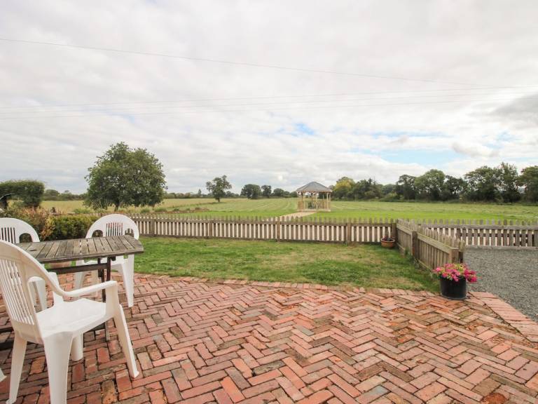 Cottage Westbury