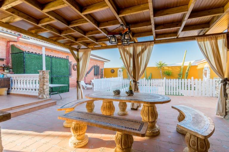Chalet  Fuentes de Andalucía