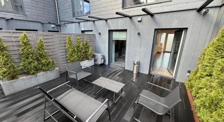 Apartment with hot tub — photo 5