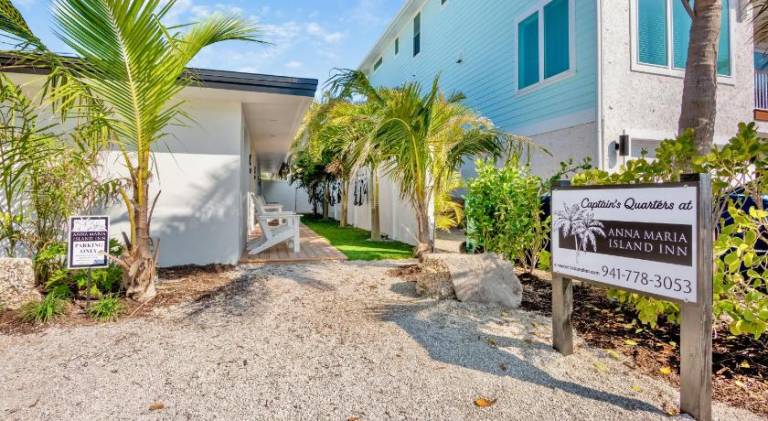 Captain’s Quarters at Anna Maria Island Inn — photo 3